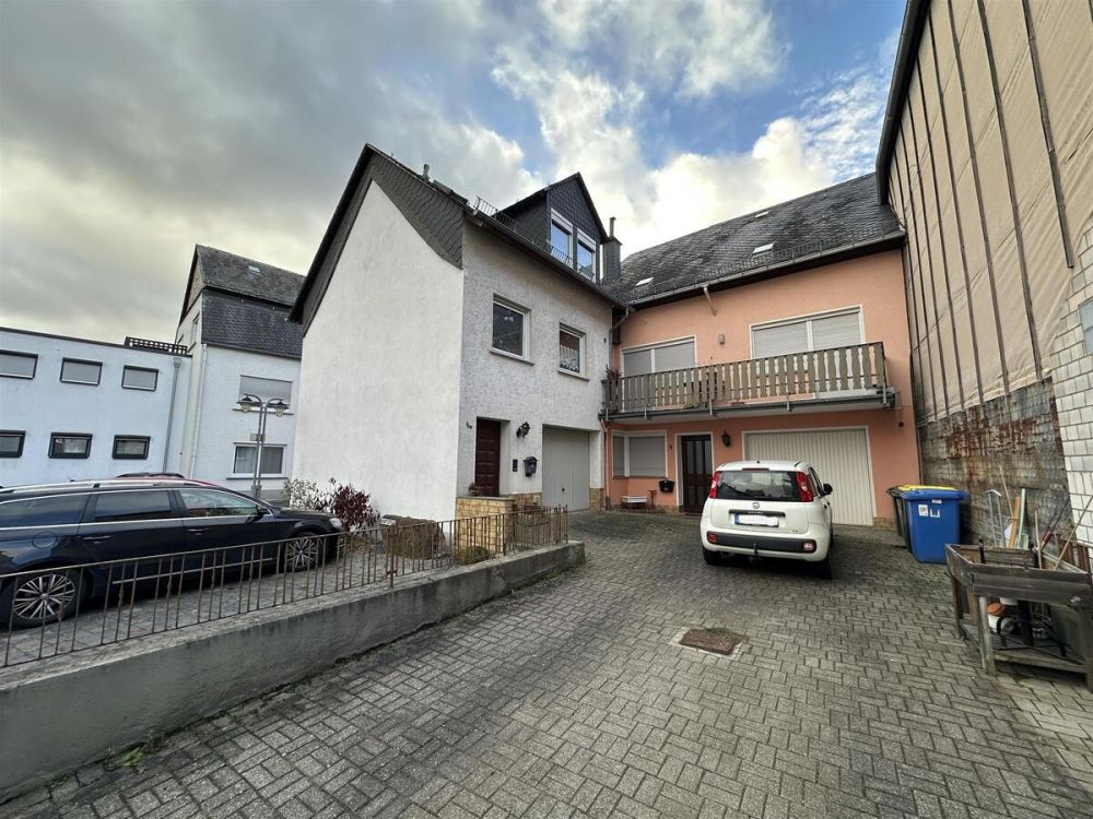 Zwei Objekte im Zentrum von Kirchberg! (2)