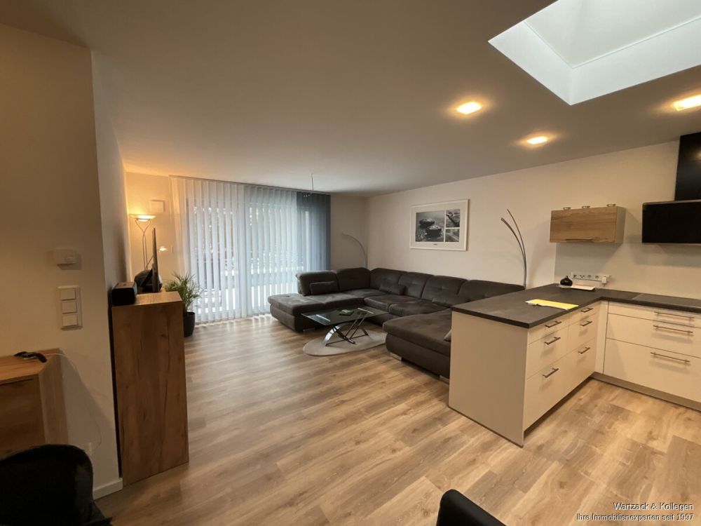 offene Küche mit Wohnzimmer