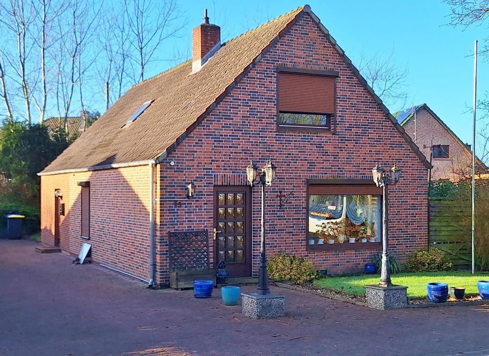 Einfamilienhaus sucht neue Eigentümer (2)