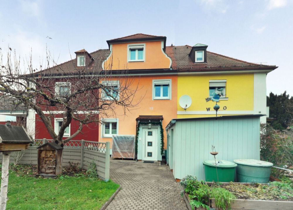 Einziehen und Wohlfühlen - Gemütliches Reihenmittelhaus in Ansbach! (2)