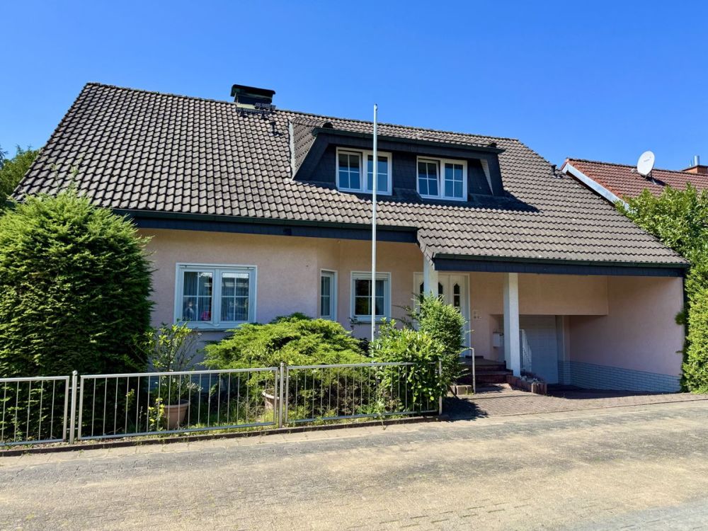 Einfamilienhaus in ruhiger und idyllischer Lage
- Ein Zuhause mit Herz in bester Lage von Rodgau -
