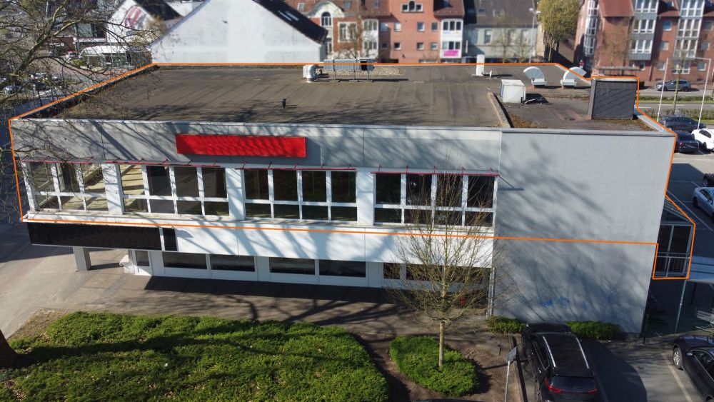 große Gewerbefläche mit vielen Möglichkeiten
im 1. Obergeschoss stadtzentral von Rheine zu mieten! (2)