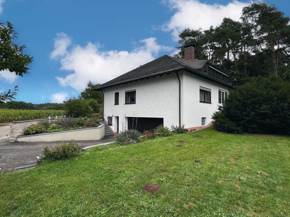 Hier werden Träume wahr - Großzügiges Traumhaus direkt am Rothsee!