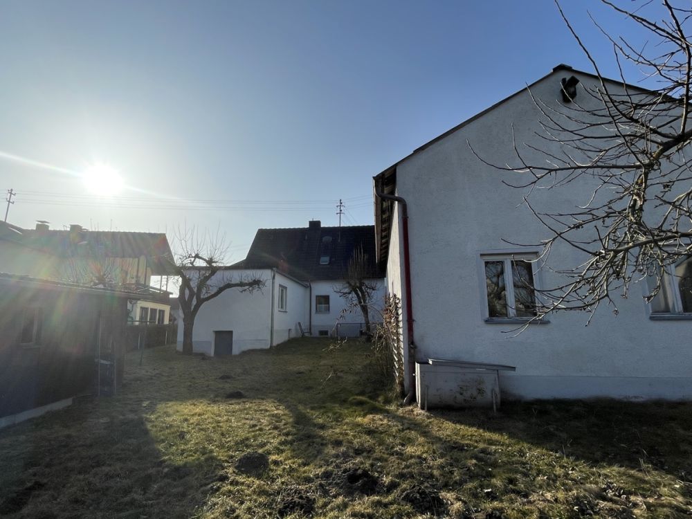 Einfamilienhaus mit großer Maschinenhalle und Werkstatt in Waidhaus!
