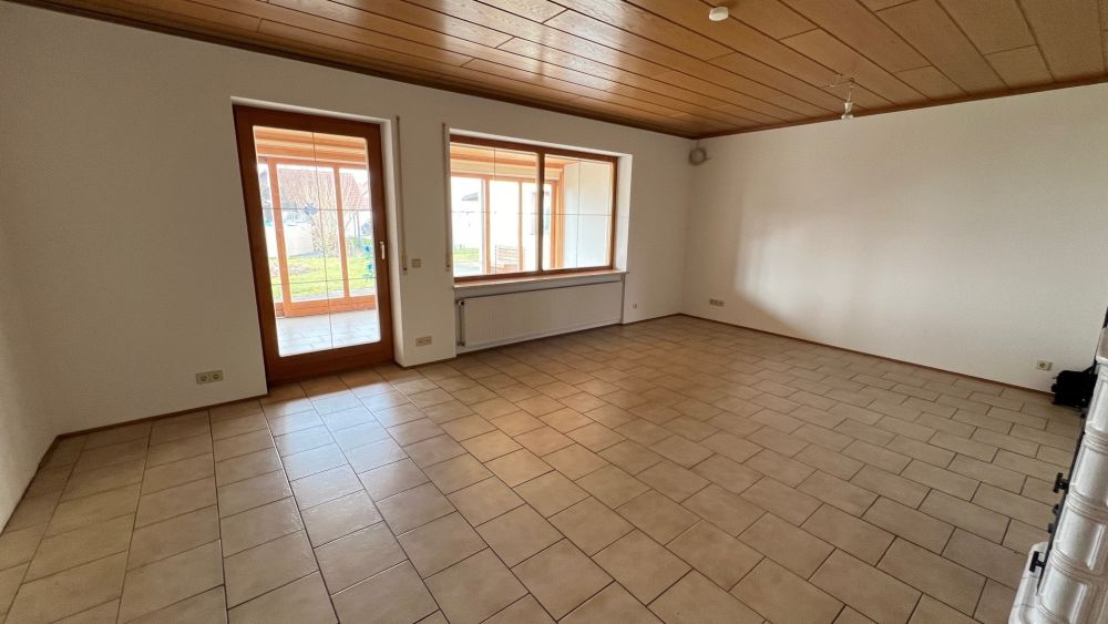 Geräumiges Reihenhaus mit viel Wohnfläche und solider Bausubstanz in Hallbergmoos