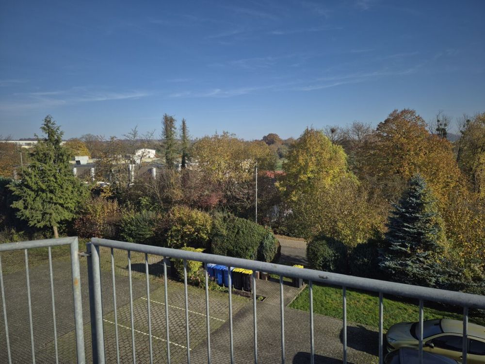 Ihr neuer Wohlfühlplatz unter dem Dach – mit Balkon und Raum für Ideen