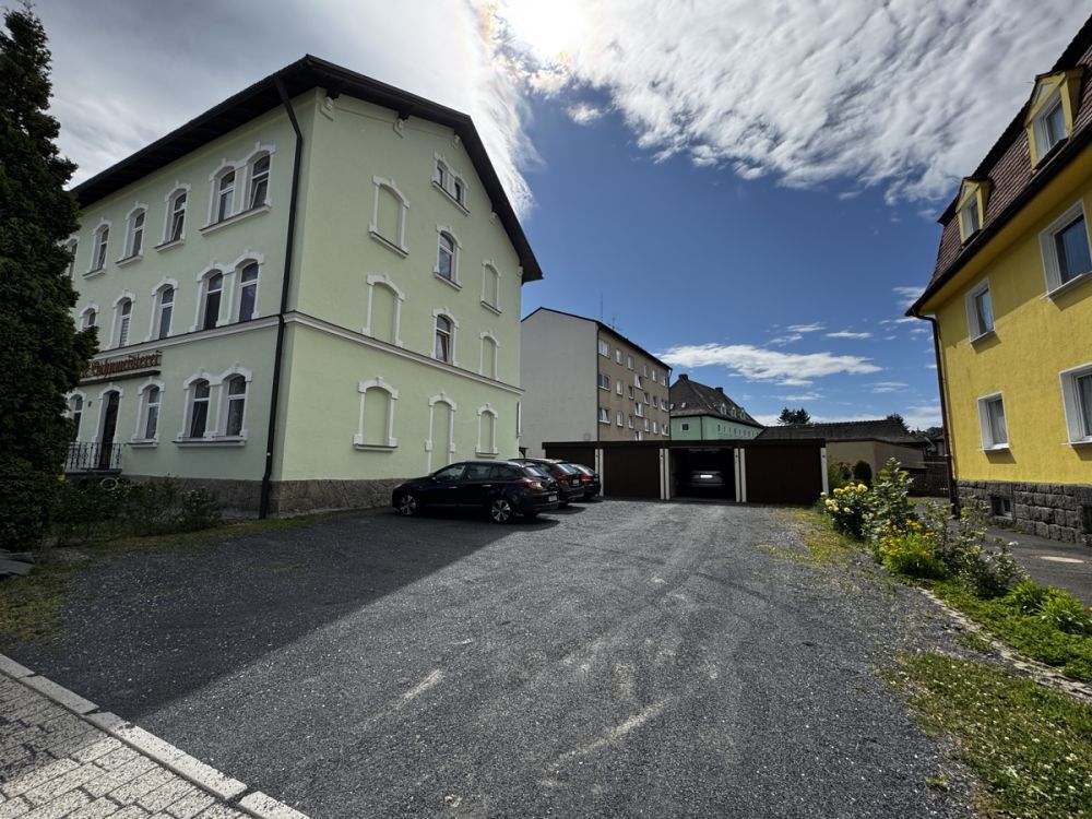 Attraktives Mehrfamilienhaus mit 11 Apartments und Top-Lage direkt am sanierten Bahnhof