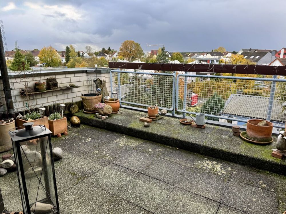 Architektur mit Charakter
großzügiges Split-Level-Haus mit 
separaten Vordergebäude, Garten & Garage