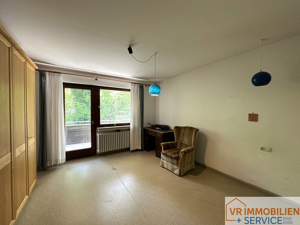 Ihr Eigenheim im Grünen- Wohnhaus mit Doppelgarage und Garten in 97616 Bad Neustadt/S.