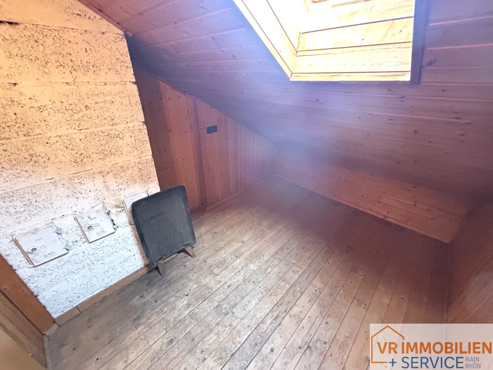 Ein Haus seiner Zeit voraus! – Einfamilienhaus in Blockbauweise in 97647 Nordheim v.d. Rhön!