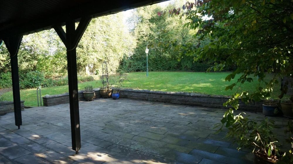 Überdachte Terrasse