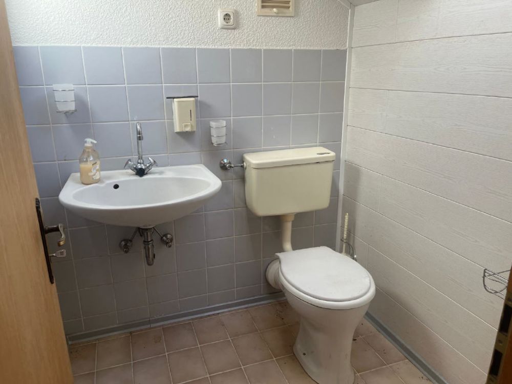 Gäste-WC EG