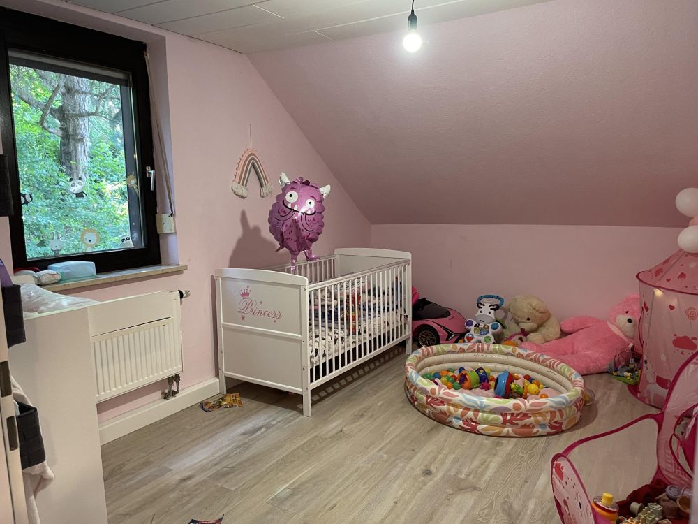 5-FAMILIEN-HAUS - VOLL VERMIETET