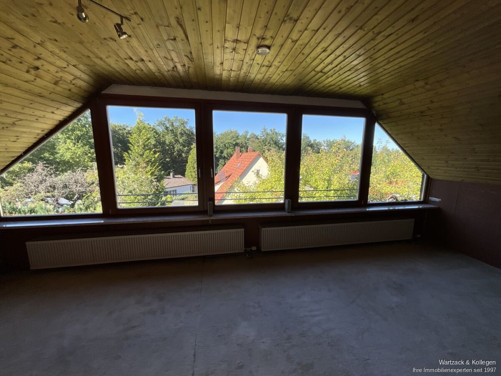 Der Aufwand lohnt sich 
- Einfamilienhaus mit Renovierungsbedarf 
auf traumhaftem Grundstück