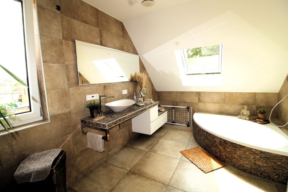 Ideal, um Wohnen und Arbeit zu verbinden: Top saniertes Wohn- und Geschäftshaus in Allersberg!