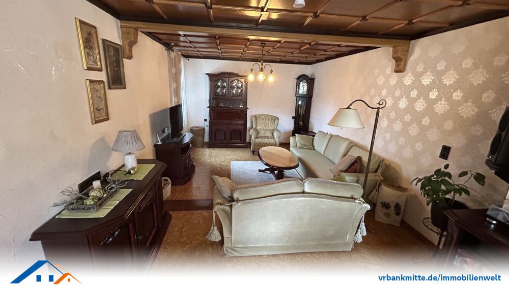 Gepflegtes Einfamilienhaus - auch als Mehrgenerationenhaus geeignet!