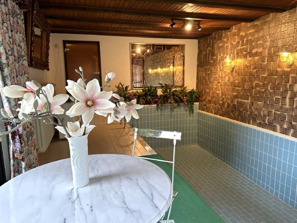 Luxus trifft Funktionalität: Einfamilienhaus mit Büro in Top-Lage