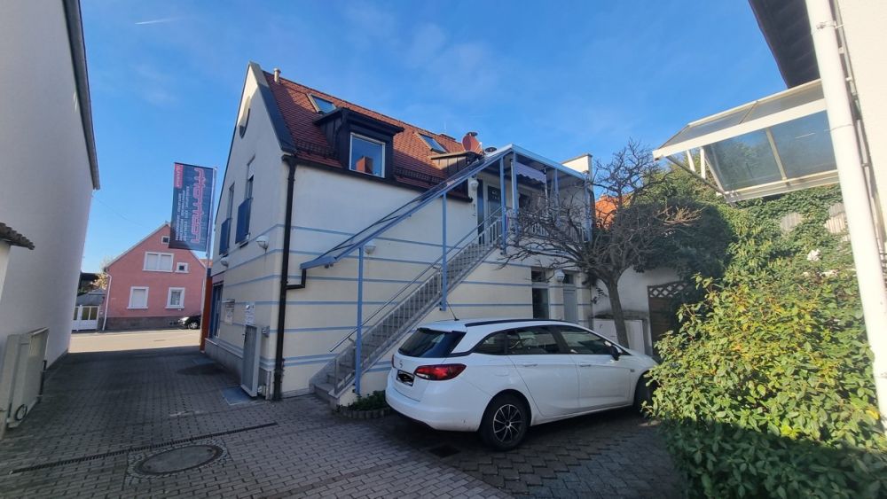 Gutes Mehrfamilienhaus in Rüsselsheim: Attraktive Investitionsmöglichkeit mit Mietpotenzial