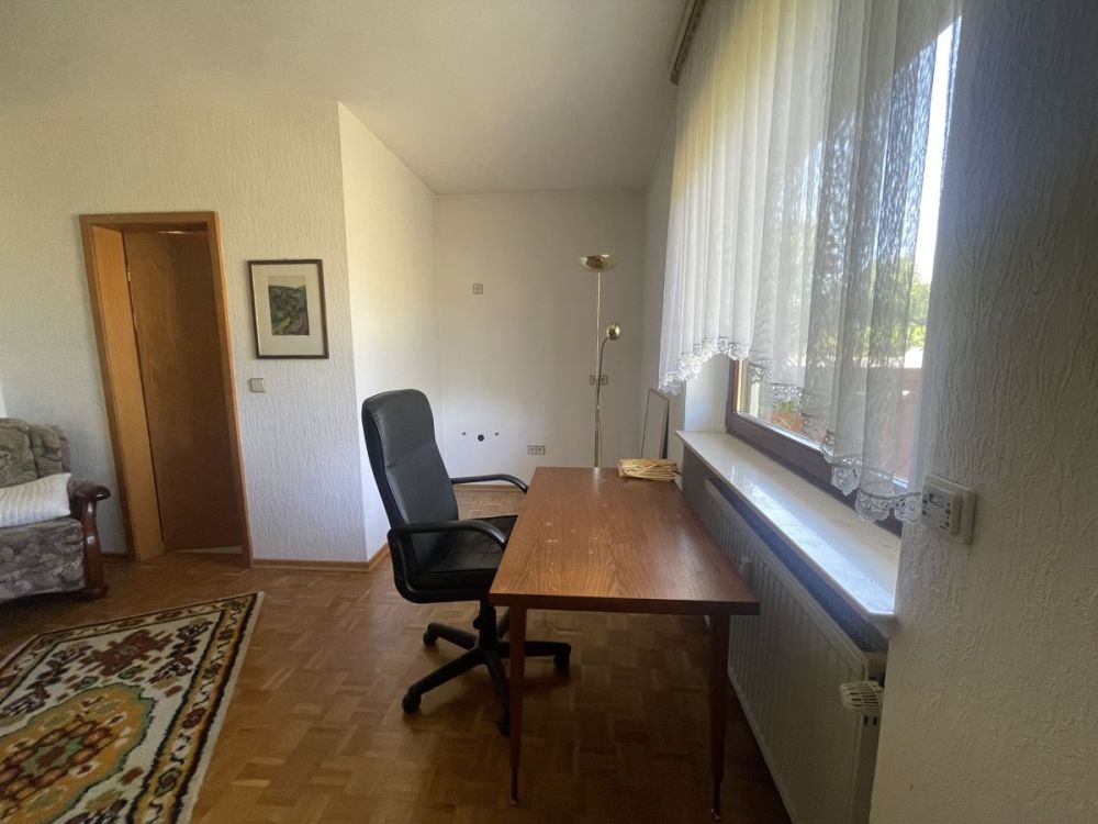 Gartenparadies - Zweifamilienhaus mit Einliegerwohnung