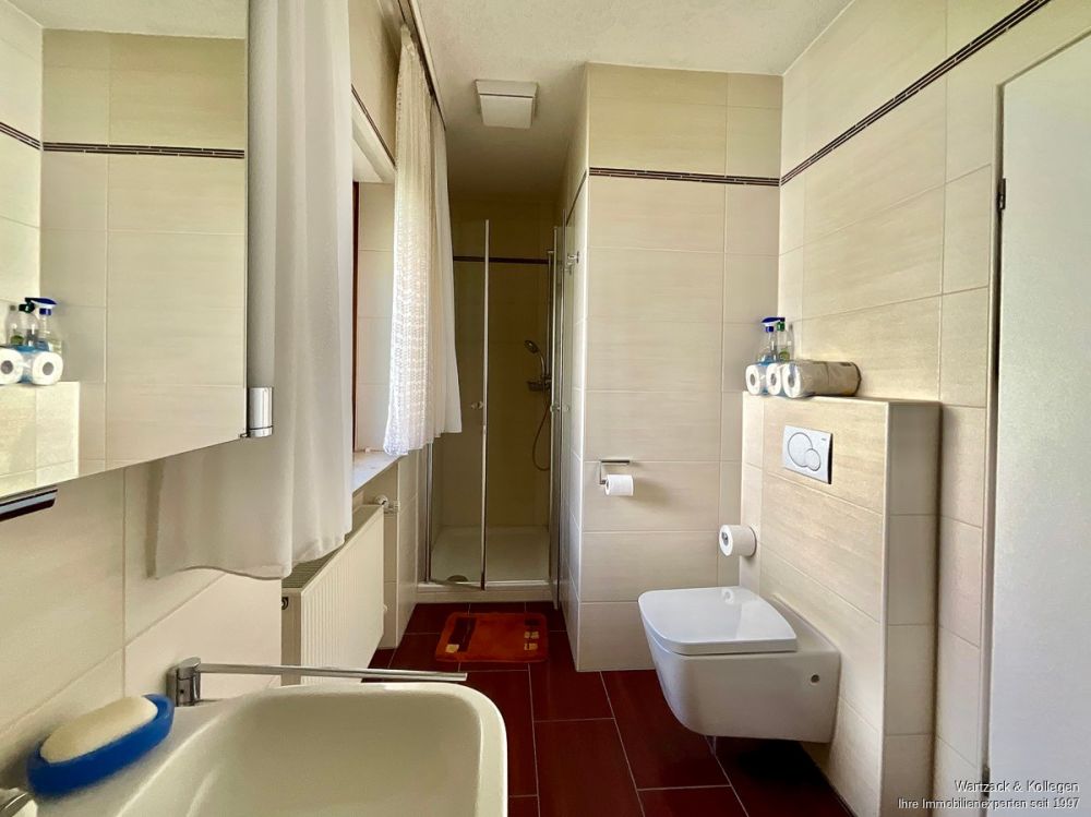 Familiendomizil: Bungalow mit Souterrainflächen