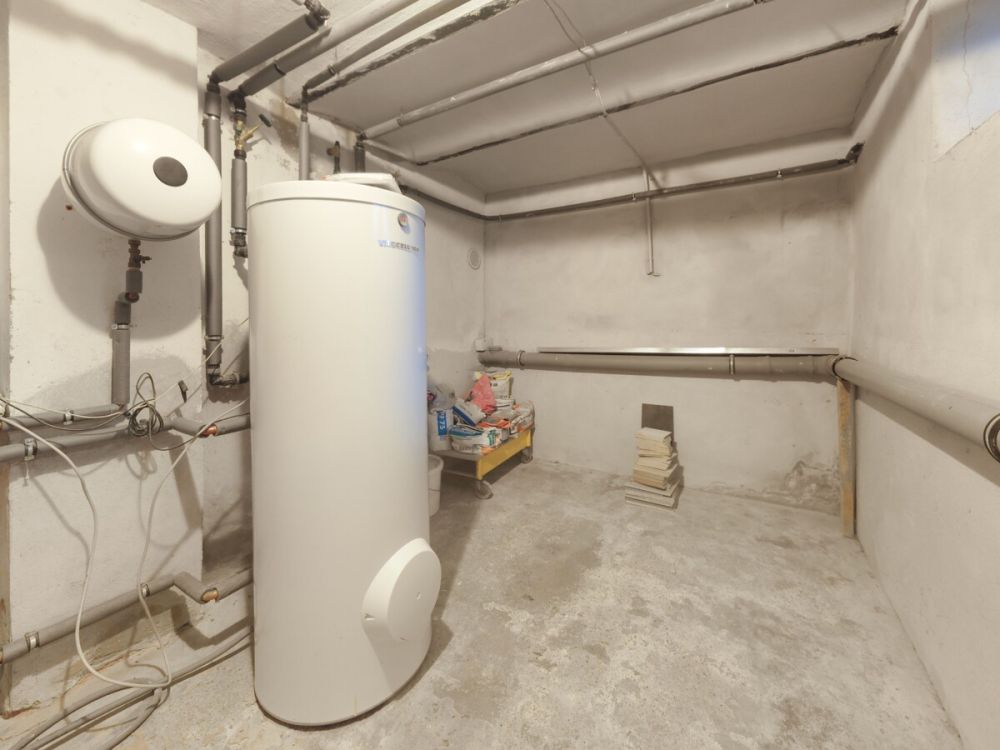 Großzügiges Wohnen für die Mehrgenerationenfamilie oder Kapitalanlage mit Wertsteigerungspotential - hier wird beides möglich! (20)