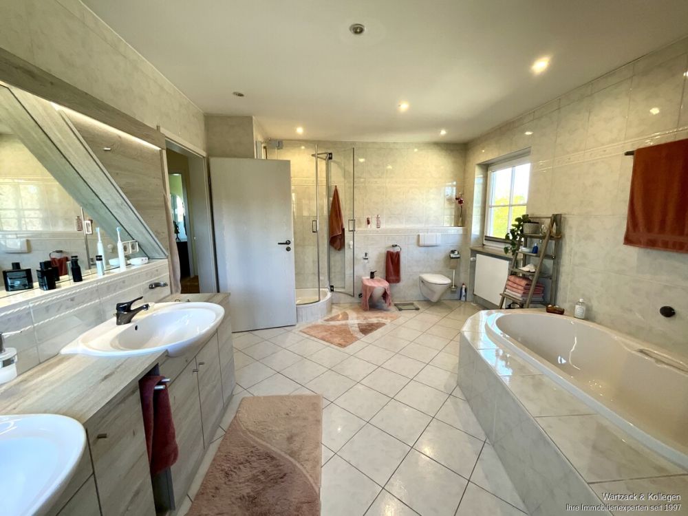 Juwel in Leerstetten:
top gepflegtes Einfamilienhaus!