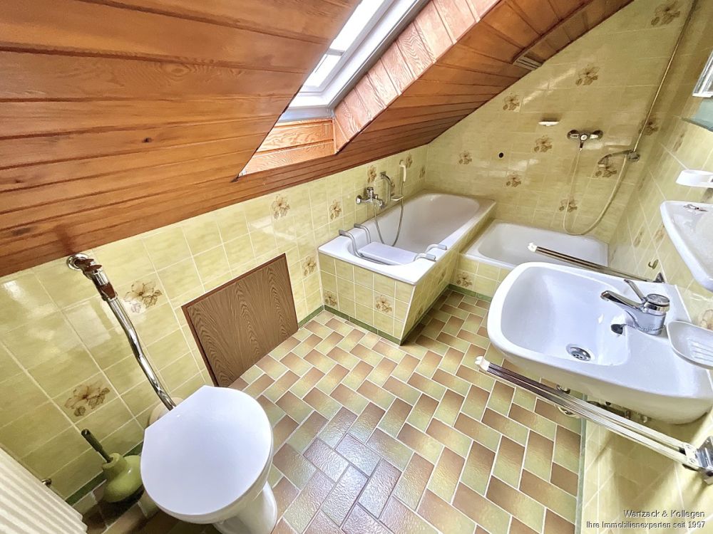 Badezimmer DG
