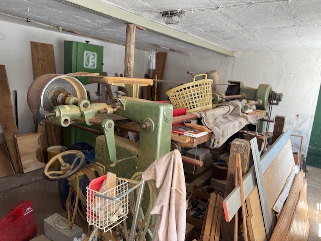 Haus - Werkstattnebengebäude - großes Grundstück