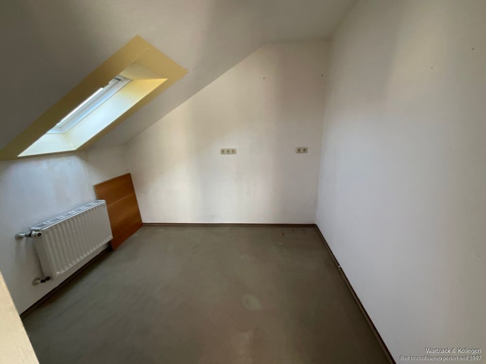 Familienschatz!
Ein- bis Zweifamilienhaus 
in Postbauer-Heng (Kemnath)