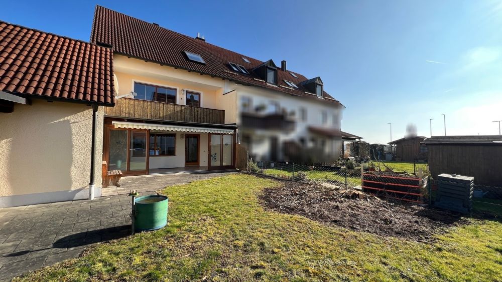 Geräumiges Reihenhaus mit viel Wohnfläche und solider Bausubstanz in Hallbergmoos