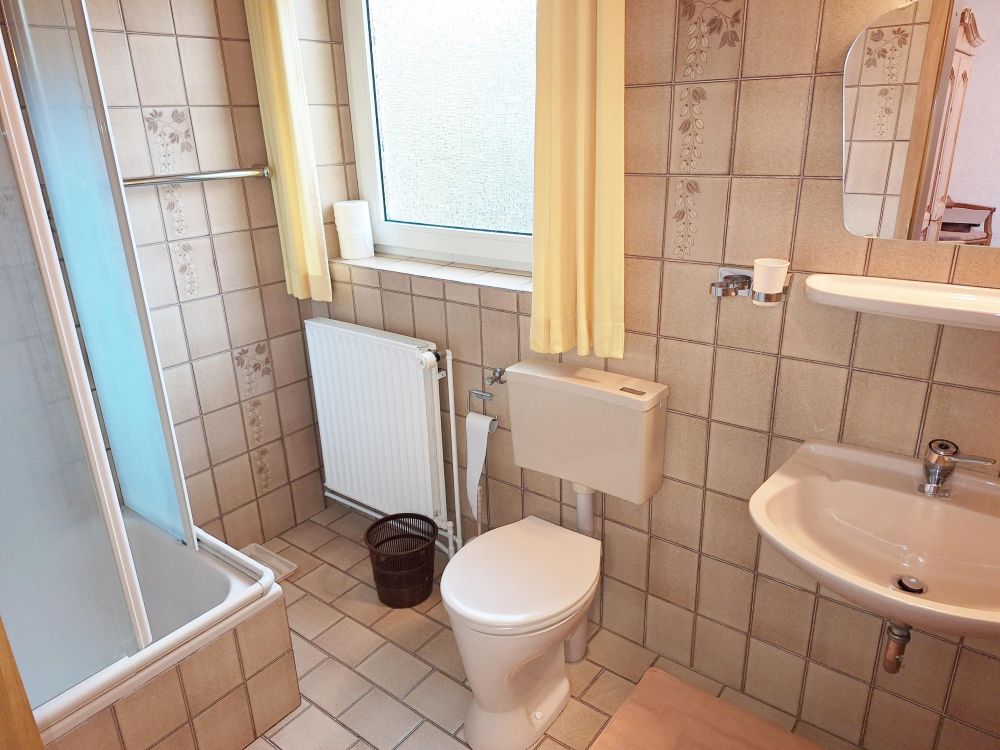 EFH in ruhiger Lage nahe dem Ortskern von Sankt Peter-Dorf