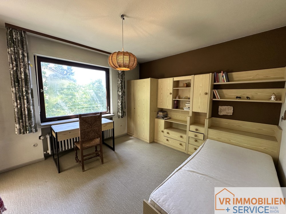 Ihr Eigenheim im Grünen- Wohnhaus mit Doppelgarage und Garten in 97616 Bad Neustadt/S.