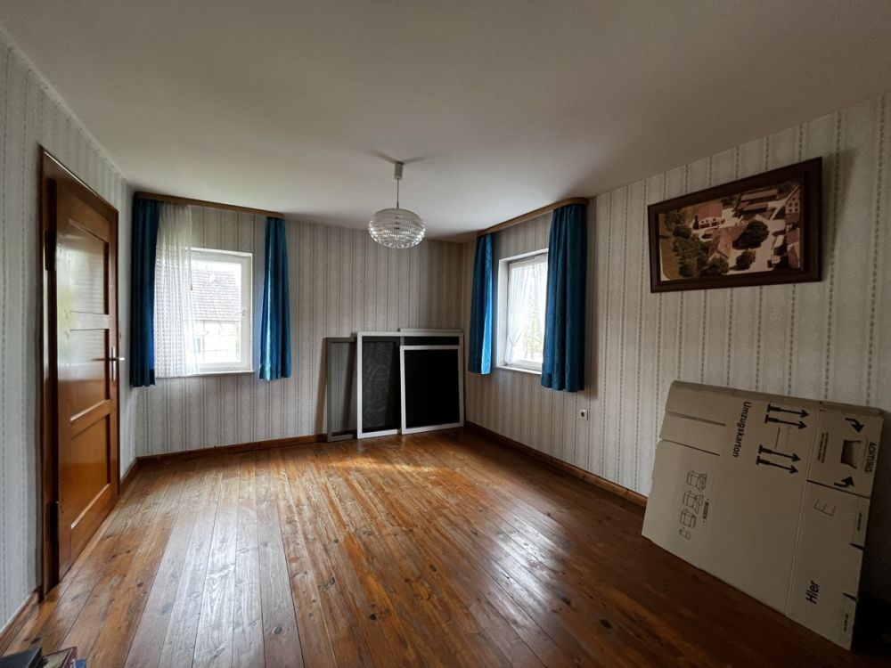 Großzügiges Wohnen in ländlichem Umfeld mit genügend Platz für die ganze Familie und deren Hobbys! (21)