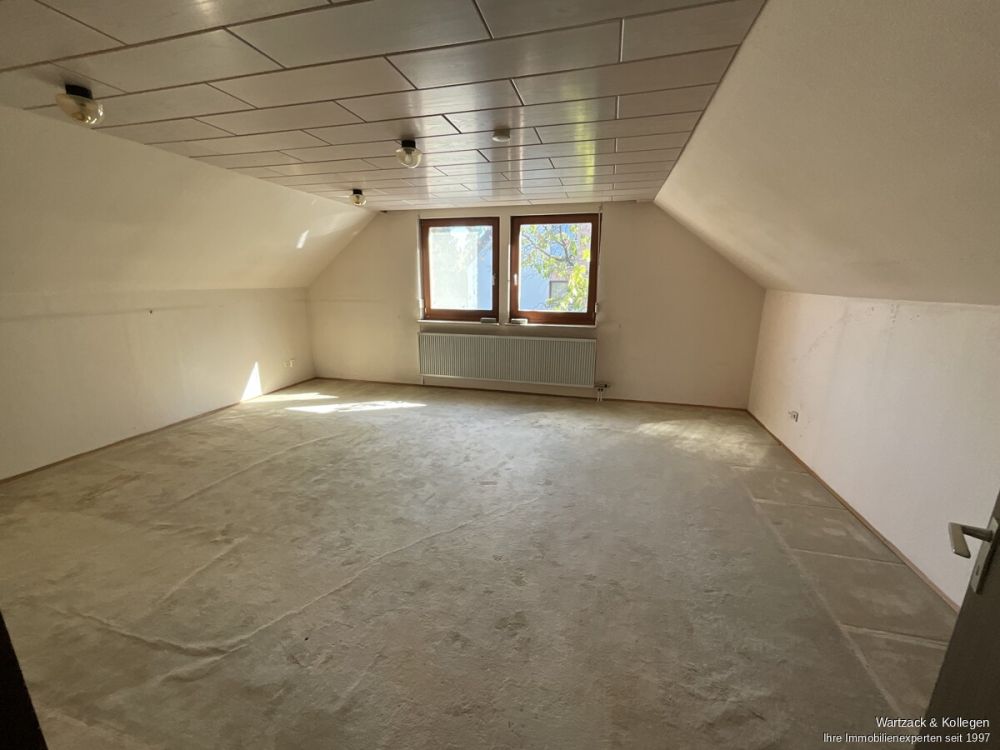 Der Aufwand lohnt sich 
- Einfamilienhaus mit Renovierungsbedarf 
auf traumhaftem Grundstück