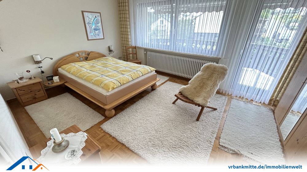 Charmantes Einfamilienhaus mit großem Grundstück, Garage und Blockhütte in Rüdershausen