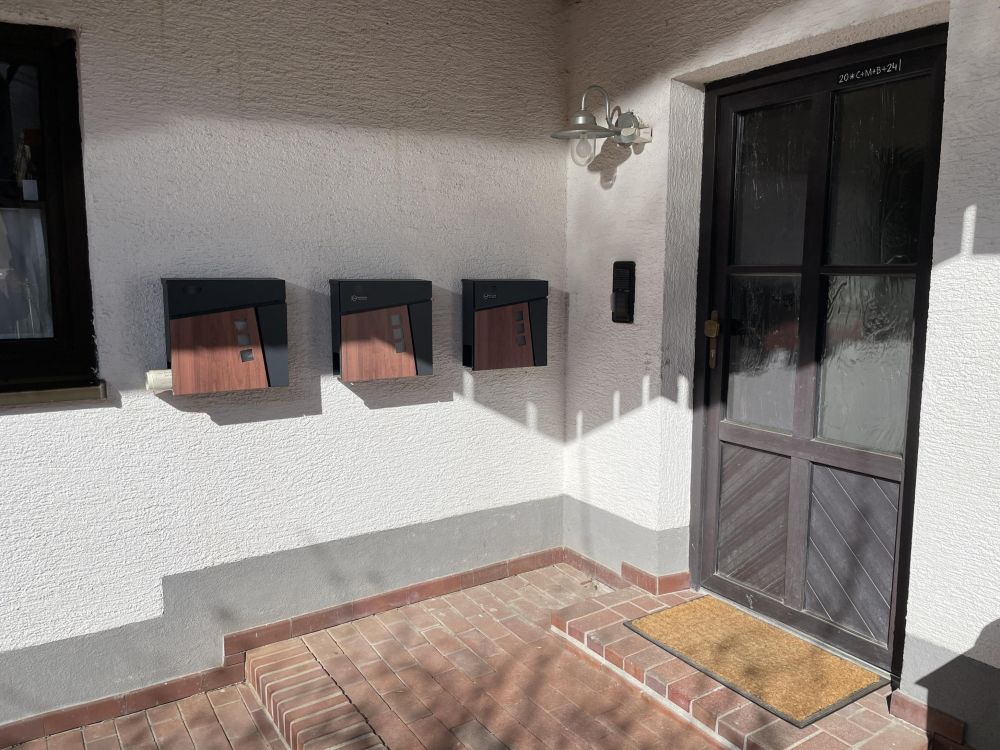 HISTORISCHE 4 ZIMMER-WOHNUNG IM ERDGESCHOSS