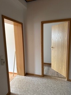 neue renovierte Wohnung Nr. 5 Flur