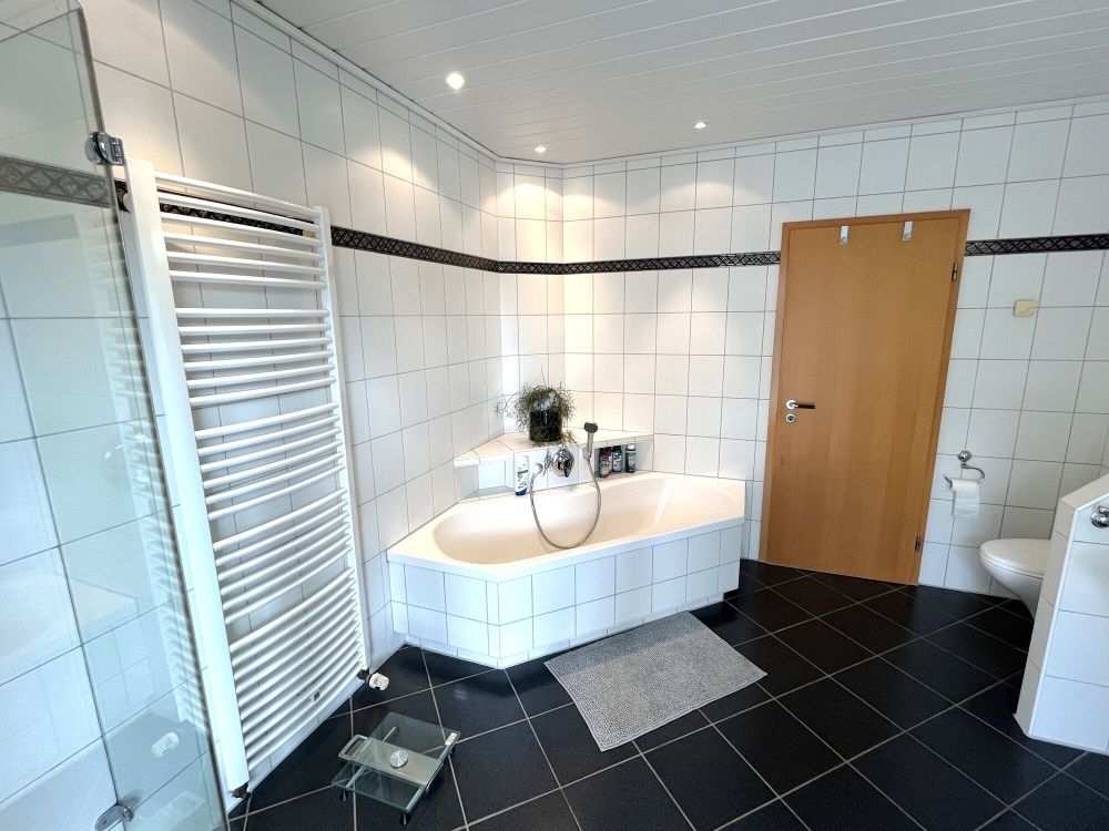 Heimkommen & Wohlfühlen in beliebter Lage von Burgsteinfurt!
Großes Einfamilienhaus mit tollen Extras