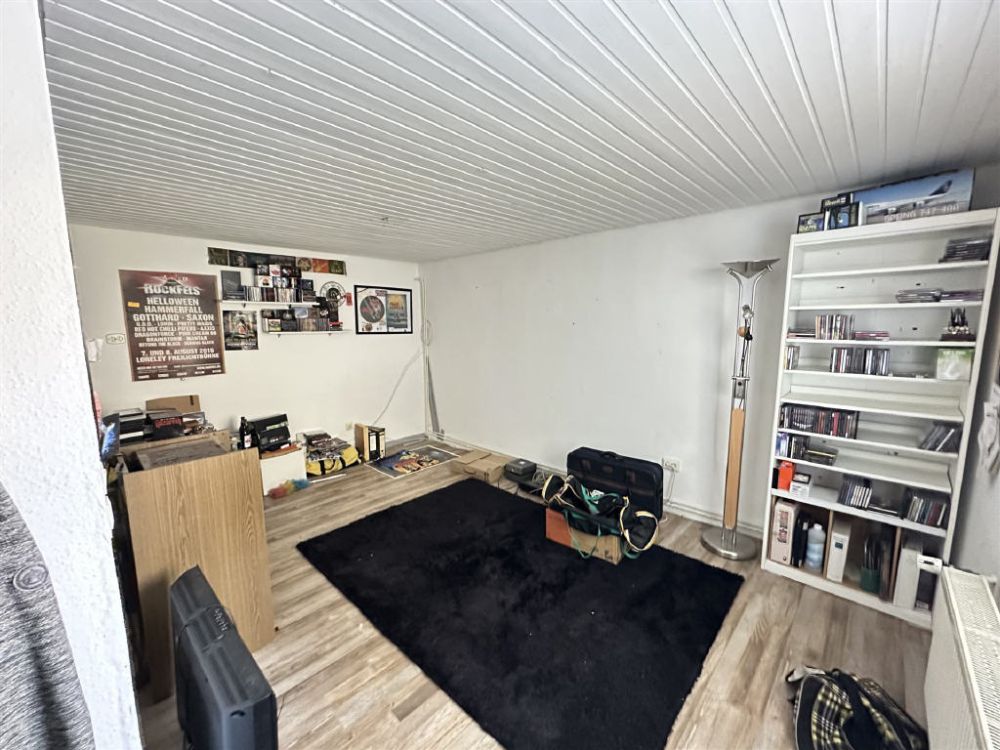 Einfamilienhaus mit Scheune und schönem Garten!