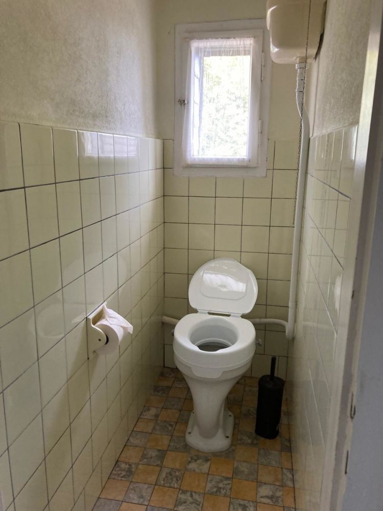 Renovierungsbedürftiges Fachwerkhaus mit Nebengebäude in Lindlar-Kapellensüng