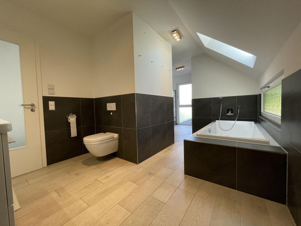 FREI: NEUWERTIGES MARKEN-FACHWERK-HAUS