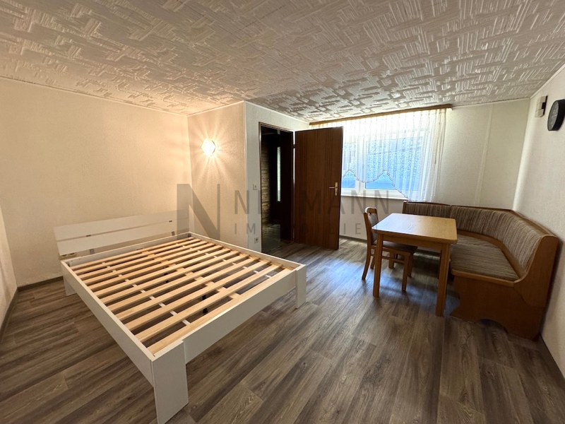 Großes Mehrfamilienhaus mit Garten in schöner Lage von Mörfelden