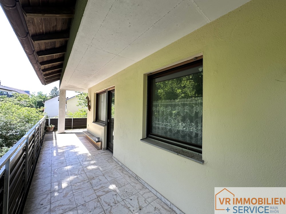 Ihr Eigenheim im Grünen- Wohnhaus mit Doppelgarage und Garten in 97616 Bad Neustadt/S.