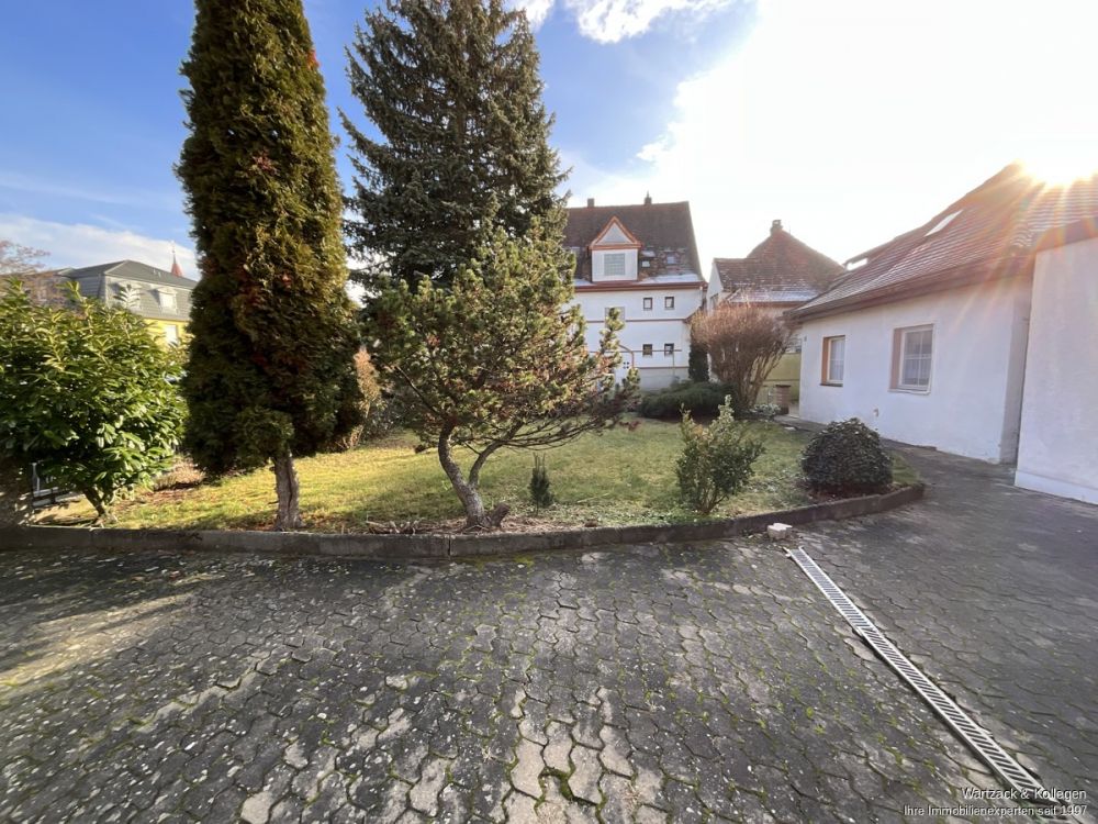 Hier gibt es viel zu tun: 
Sanierungsobjekt 
in bester Lage von Eibach!