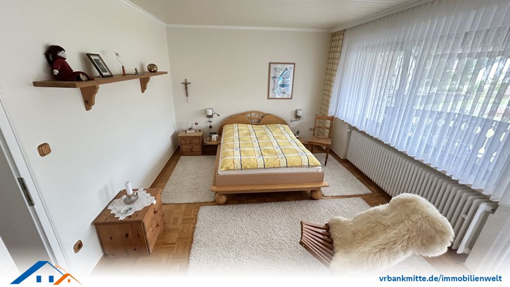 Charmantes Einfamilienhaus mit großem Grundstück, Garage und Blockhütte in Rüdershausen