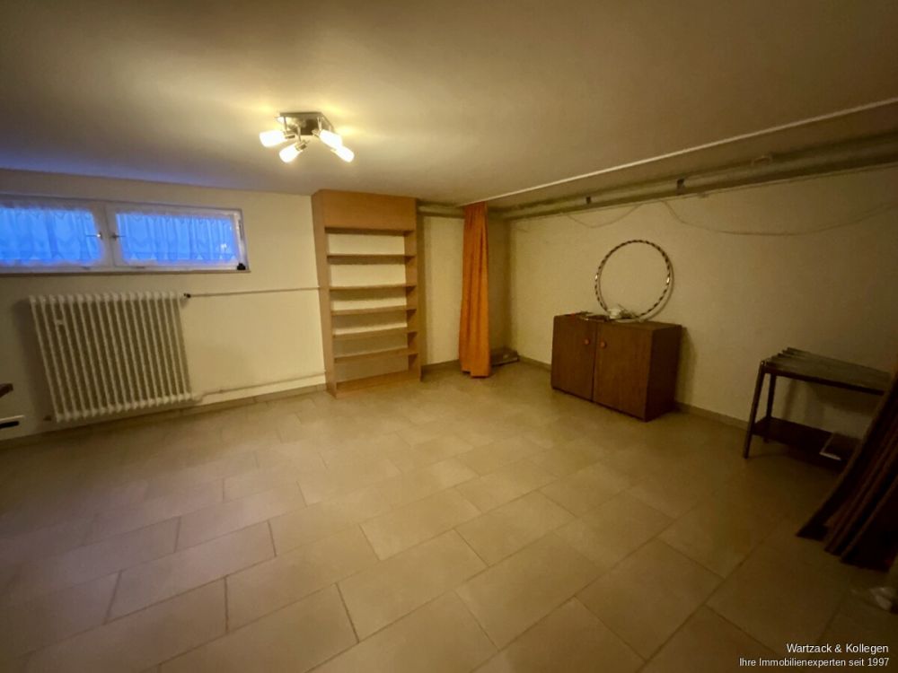 Hobbyraum neu gefliest