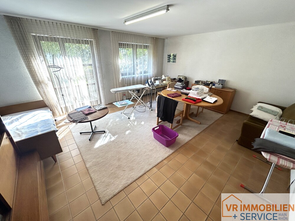 Ihre grüne Oase in 97638 Mellrichstadt ! Einfamilienhaus mit Doppelgarage und traumhaftem Grundstück!