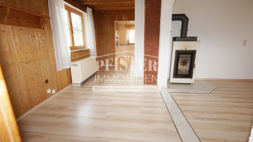 Zweifamilienhaus + Einliegerwohnung in zentraler Lage von Hallstadt