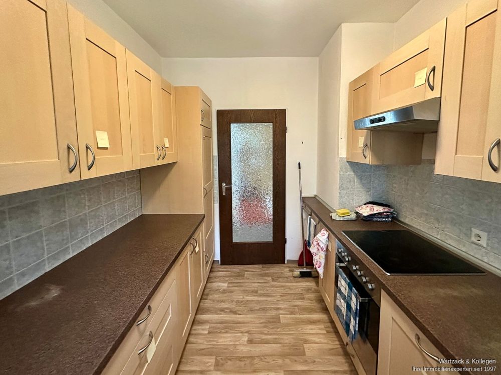 Familiendomizil: Bungalow mit Souterrainflächen