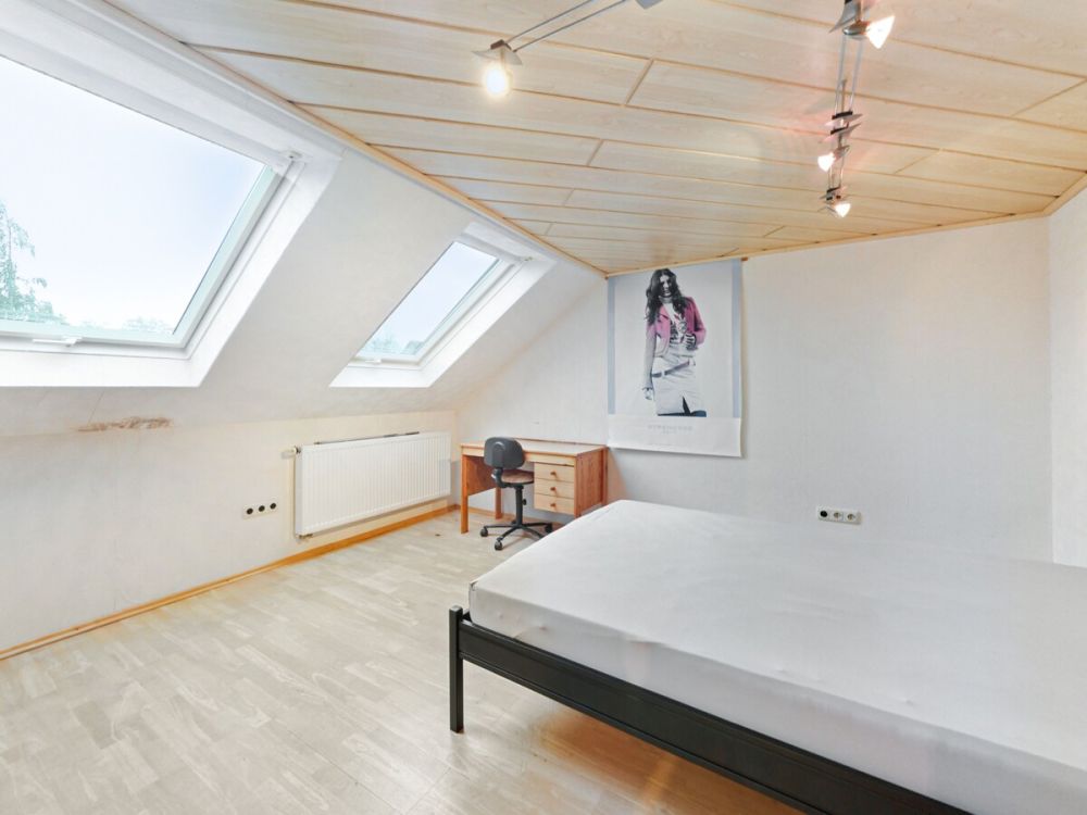 Ideal für die große Familie oder mehrere Generationen - Zweifamilienwohnhaus mit Nebengebäude in Windelsbach (22)